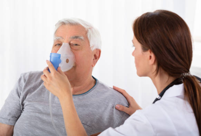 Bổ sung oxy là biện pháp giúp phòng ngừa biến chứng bệnh phổi tắc nghẽn mạn tính