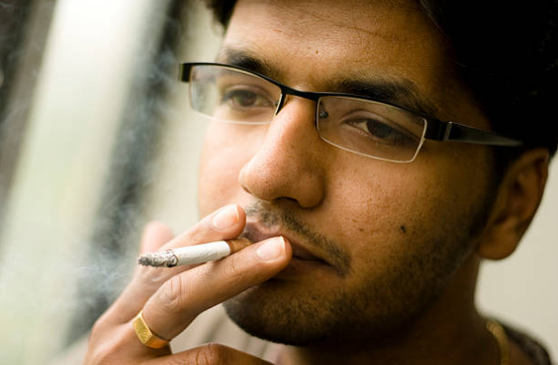 Người hút thuốc lá là đối tượng nguy cơ mắc ung thư phổi cao nhất