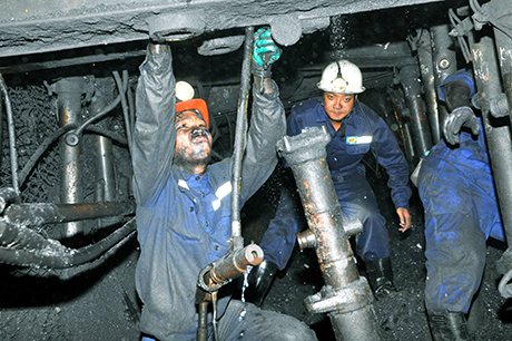 Thợ mỏ dễ mắc bệnh phổi đen
