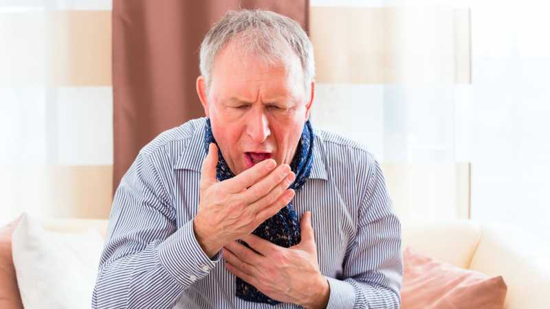 Bệnh nhân COPD thường xuyên bị ho khạc đờm