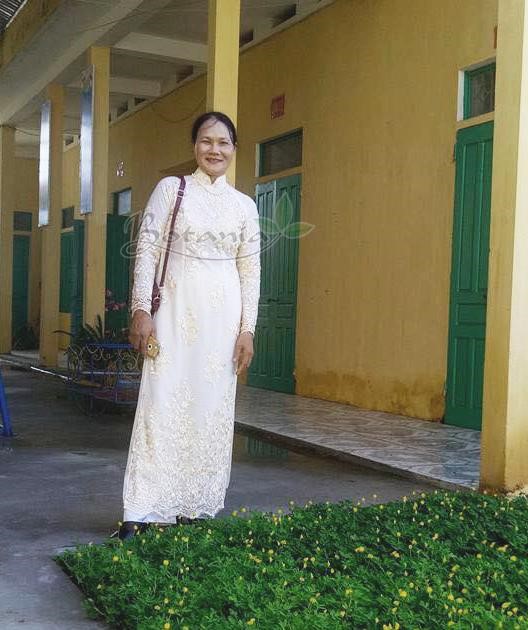 Cô giáo Đặng Thị Bích Dư (58 tuổi), đội 8, Nghĩa Tân, Nghĩa Hưng, Nam Định