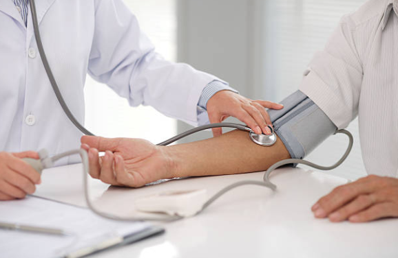 Bệnh nhân đái tháo đường cần kiểm soát tốt huyết áp