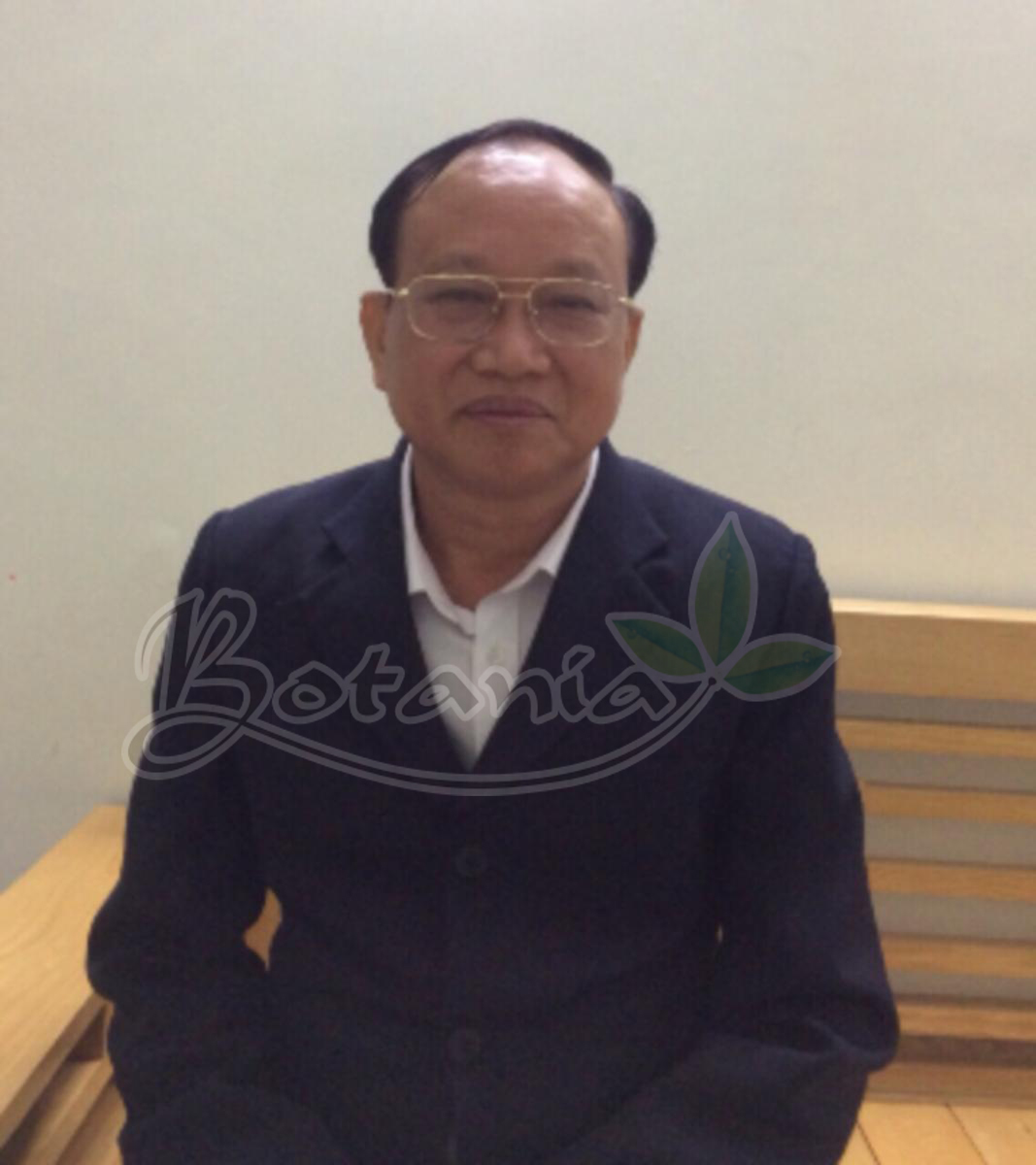 Bác Nguyễn Đức Sửa 68 tuổi ở số 164 đường D2 phố Lê Thanh tổ 4, p.Bắc Cường, tp Lào Cai, số điện thoại: 0777.619.449