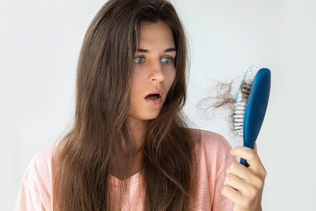 Bật mí tóc rụng nhiều là bệnh gì?
