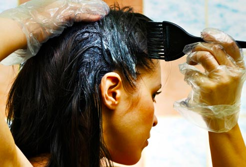 Nhuộm tóc thường xuyên gây nhiều tác hại cho sức khỏe