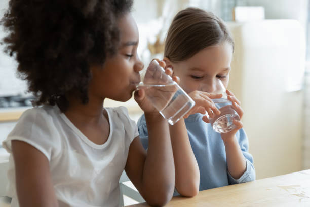  Cha mẹ cần lưu ý, đảm bảo nguồn nước sạch cho trẻ sử dụng