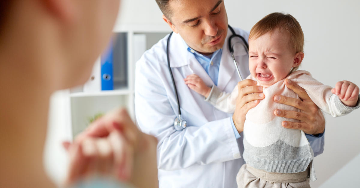 Nếu con bị rối loạn tiêu hóa nặng, cha mẹ cần đưa con đến cơ sở y tế