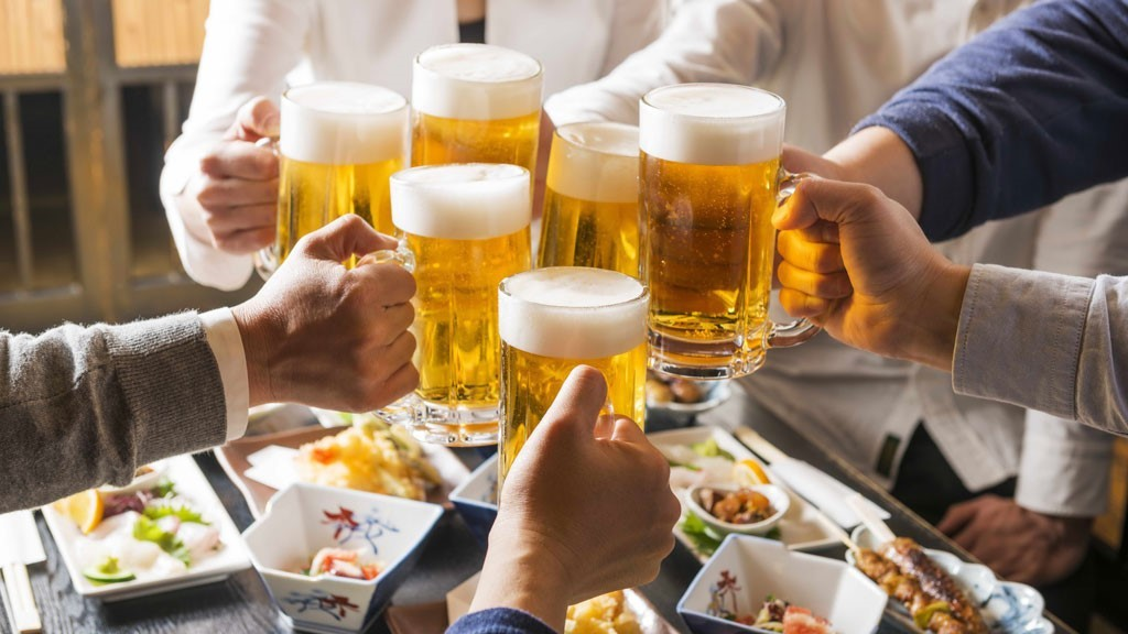 Uống rượu bia thường xuyên làm tăng nguy cơ mắc bệnh trĩ