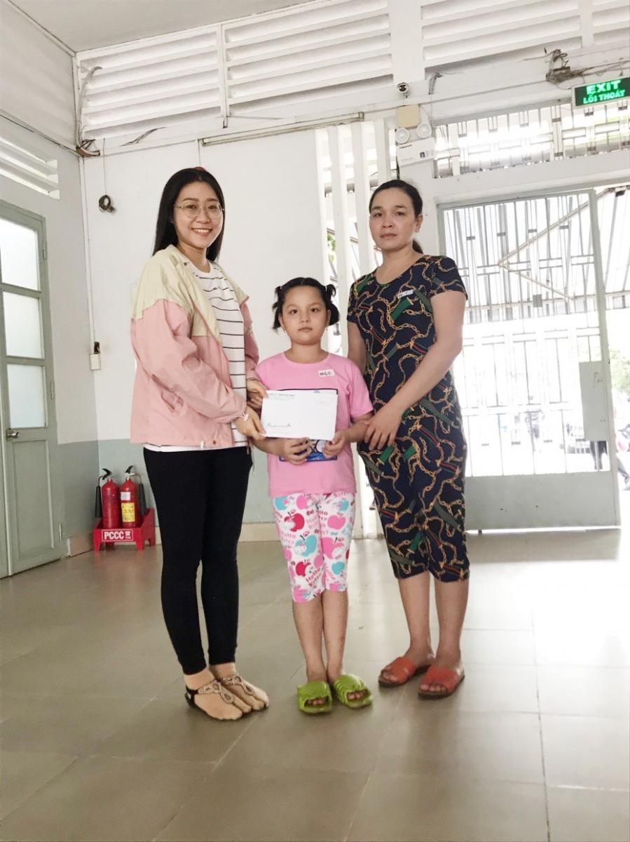 Công ty Botania xót thương gia cảnh bé gái bị bố bỏ rơi khi mắc ung thư